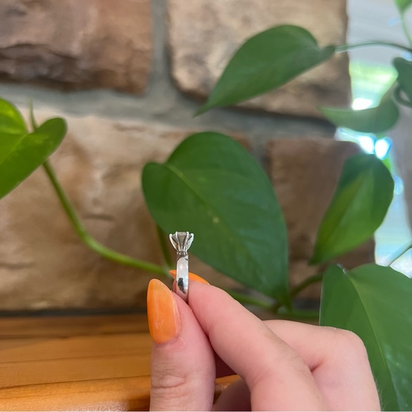 JamesJenny Sterling Silver 925 0.8ct Round CZ Ring (US 5.5) - Picture 3 of 5